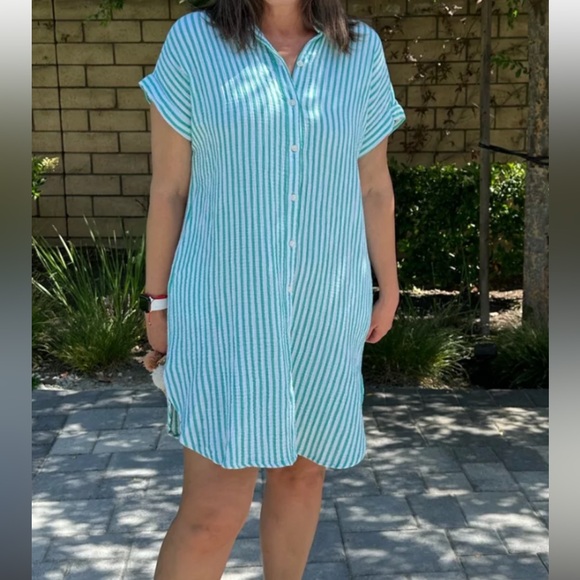 Universal Thread shirt dress - Picture 3 of 10